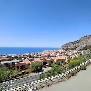 Vista House 33 Cefalù